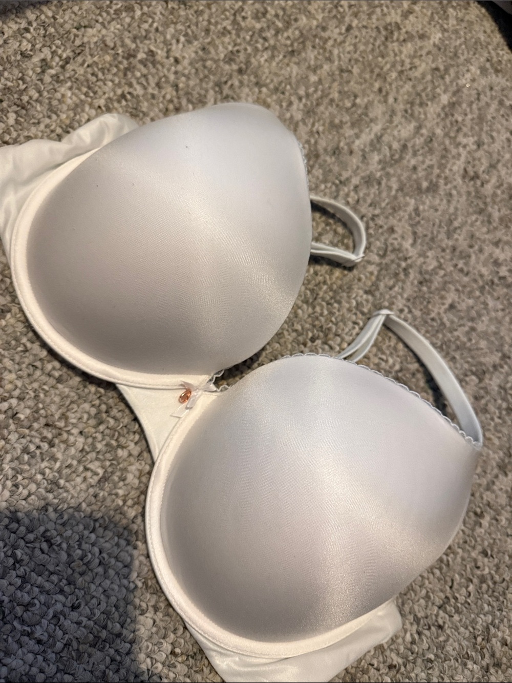 Victoria's Secret White Smooth bra